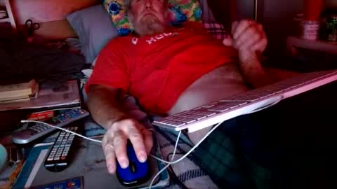 Snapshot of onemattu chatting on October 28, 7:23 am Mattu online show from October 28, 7:23 am