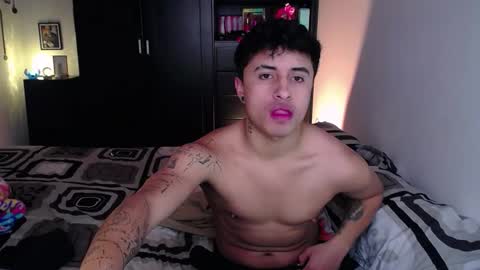 YIN MIGUEL online show from February 19, 2:24 pm