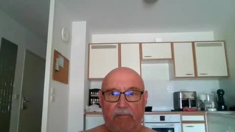 Snapshot of onemoretimebis chatting on July 28, 2:13 pm Onemoretimebis online show from July 28, 2:13 pm