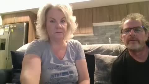 Snapshot of oneoften1000 chatting on December 5, 7:17 pm couple mature milf bigboobs curvy mommydaddy online show from December 5, 7:17 pm