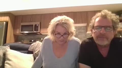 Snapshot of oneoften1000 chatting on December 18, 5:04 am couple mature milf bigboobs curvy mommydaddy online show from December 18, 5:04 am