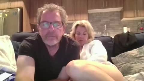 Snapshot of oneoften1000 chatting on January 16, 4:17 am couple mature milf bigboobs curvy mommydaddy online show from January 16, 4:17 am