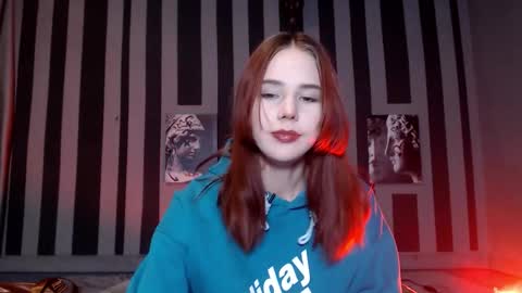 onessandra online show from December 2, 5:02 am