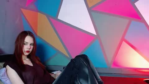 onessandra online show from March 18, 2:37 am