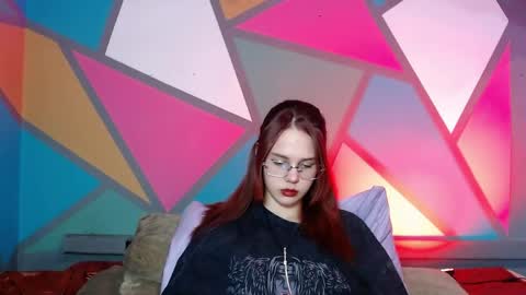 onessandra online show from March 19, 2:37 am