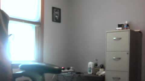 Snapshot of oneyedjackin chatting on October 12, 12:59 pm oneyedjackin online show from October 12, 12:59 pm