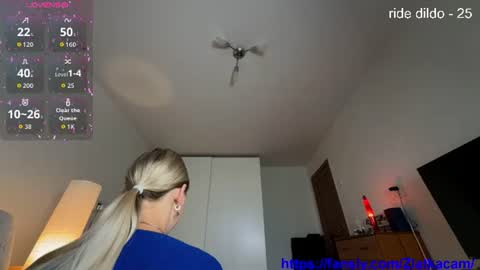 onezyzz1 online show from June 28, 4:29 am