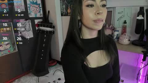 oni_dakotta online show from November 12, 4:40 pm