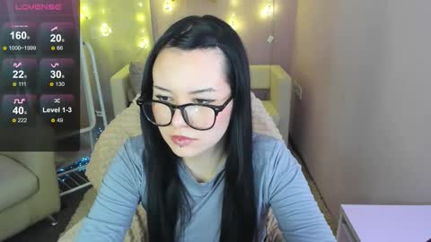 Snapshot of onix_cherry chatting on March 10, 9:20 pm Mina online show from March 10, 9:20 pm