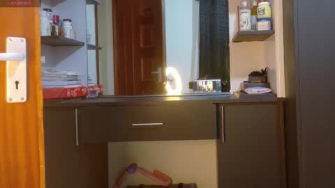 Snapshot of online_bestie chatting on January 19, 8:07 am Bestie online show from January 19, 8:07 am