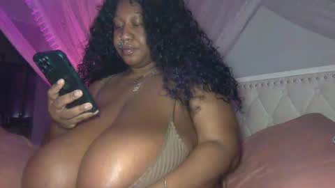 onlineerica online show from November 18, 3:56 am