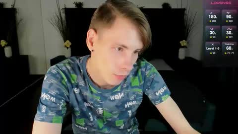 Erick  online show from November 13, 8:13 am