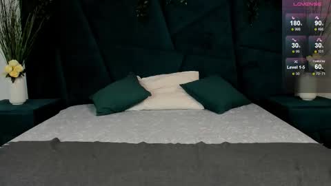 Erick  online show from November 19, 7:41 am