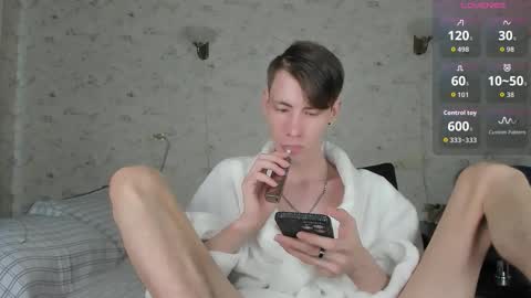 Snapshot of only_eric chatting on March 13, 5:36 am Erick online show from March 13, 5:36 am