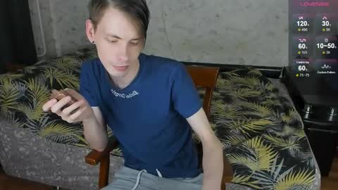Snapshot of only_eric chatting on April 26, 9:18 am Erick online show from April 26, 9:18 am