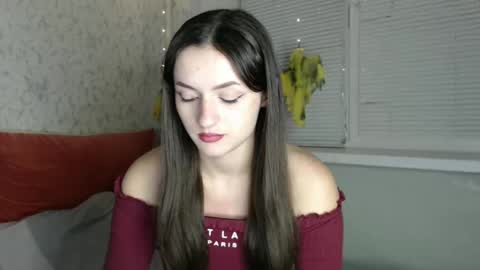 Snapshot of only_ubutterfly chatting on December 5, 7:06 pm Amalia online show from December 5, 7:06 pm