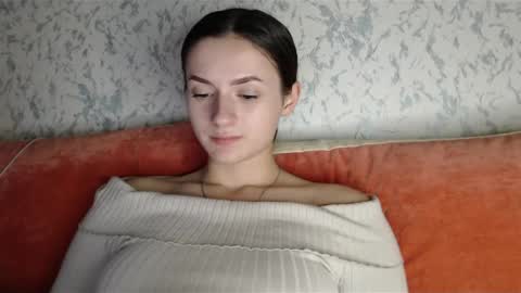 Snapshot of only_ubutterfly chatting on December 19, 12:02 am Amalia online show from December 19, 12:02 am