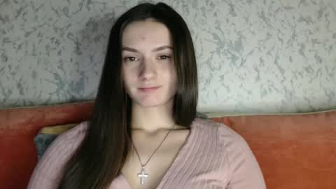 Snapshot of only_ubutterfly chatting on December 22, 9:42 pm Amalia online show from December 22, 9:42 pm