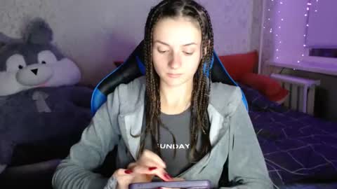 Snapshot of only_ubutterfly chatting on October 12, 3:33 pm Amalia online show from October 12, 3:33 pm