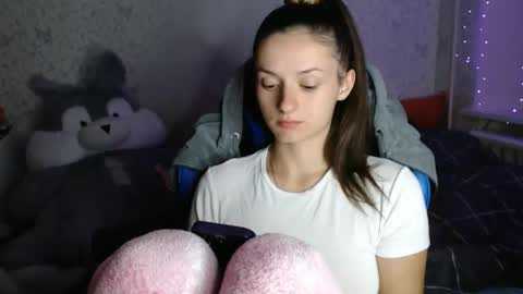 Snapshot of only_ubutterfly chatting on October 15, 5:35 pm Amalia online show from October 15, 5:35 pm