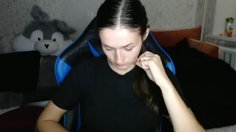 Snapshot of only_ubutterfly chatting on November 4, 5:23 pm Amalia online show from November 4, 5:23 pm