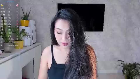 Snapshot of onlycatsss chatting on June 19, 8:18 am Amelia online show from June 19, 8:18 am