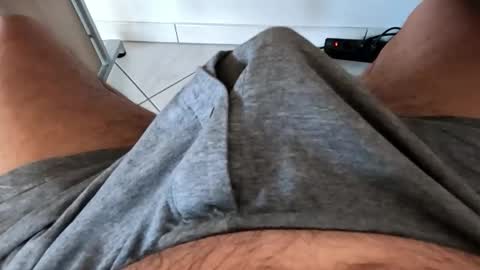 Snapshot of onlydickcam chatting on March 30, 6:36 am Maggus online show from March 30, 6:36 am