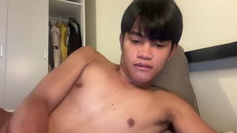 Snapshot of onlyjakee chatting on November 19, 6:24 am Jake online show from November 19, 6:24 am