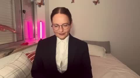 The cutest model on this site online show from June 27, 9:14 am
