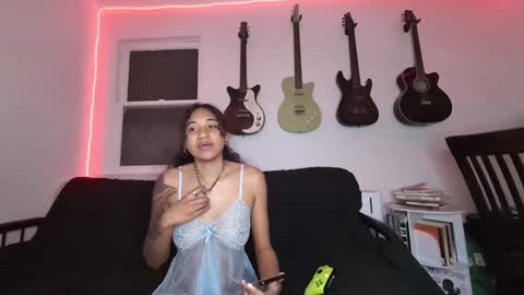 Snapshot of onlystrings chatting on February 8, 3:19 am Duo online show from February 8, 3:19 am