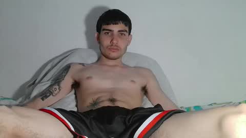 onzas_ online show from March 22, 10:57 pm