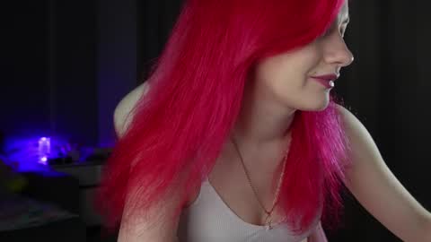 Snapshot of ooliviaa chatting on October 26, 1:28 pm Hannah online show from October 26, 1:28 pm