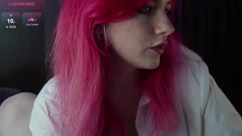 Snapshot of ooliviaa chatting on March 5, 5:42 pm Hannah online show from March 5, 5:42 pm