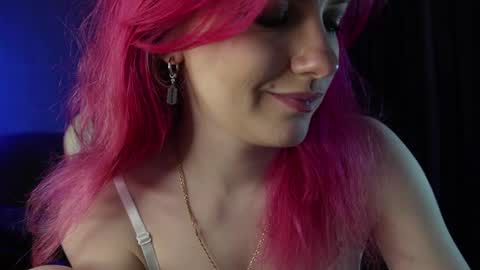 Snapshot of ooliviaa chatting on March 17, 5:49 pm Hannah online show from March 17, 5:49 pm