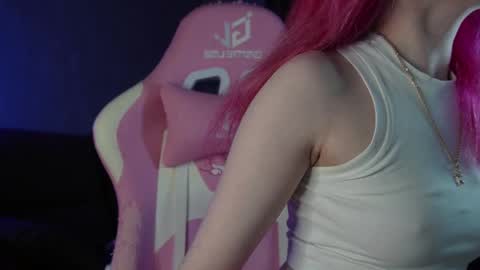 Snapshot of ooliviaa chatting on March 19, 3:16 pm Hannah online show from March 19, 3:16 pm