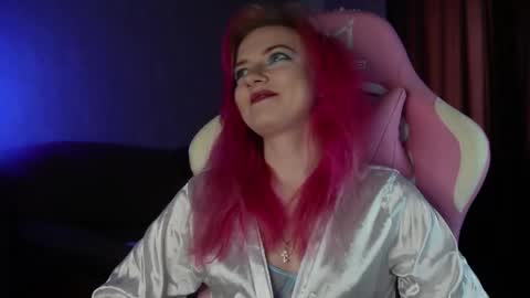 Snapshot of ooliviaa chatting on March 25, 3:29 pm Hannah online show from March 25, 3:29 pm