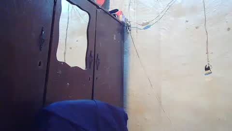 oomaurooo online show from January 10, 8:49 am