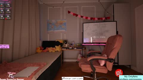 Snapshot of oooops__ chatting on September 18, 3:14 pm Eva online show from September 18, 3:14 pm