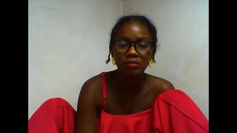 Snapshot of oooorazanasoa chatting on June 2, 9:39 pm oooorazanasoa online show from June 2, 9:39 pm