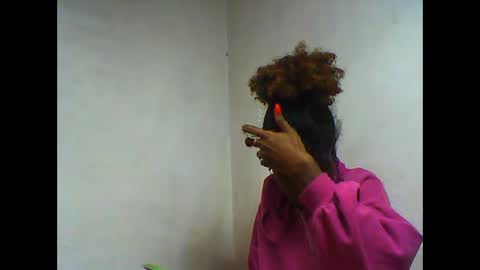 Snapshot of oooorazanasoa chatting on June 4, 4:51 am oooorazanasoa online show from June 4, 4:51 am