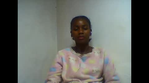 Snapshot of oooorazanasoa chatting on June 8, 9:15 pm oooorazanasoa online show from June 8, 9:15 pm