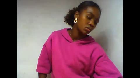 Snapshot of oooorazanasoa chatting on June 11, 9:07 am oooorazanasoa online show from June 11, 9:07 am