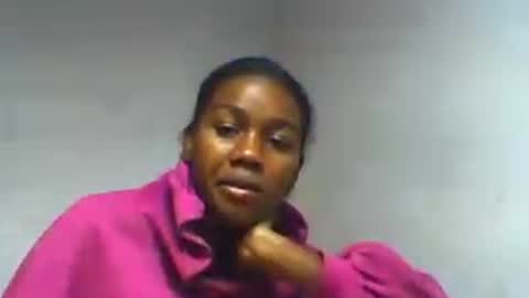 Snapshot of oooorazanasoa chatting on June 18, 8:14 am oooorazanasoa online show from June 18, 8:14 am