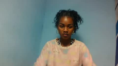 Snapshot of oooorazanasoa chatting on July 24, 8:12 am oooorazanasoa online show from July 24, 8:12 am