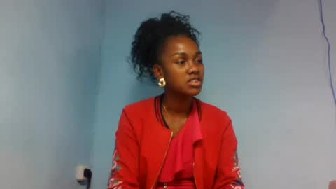 Snapshot of oooorazanasoa chatting on July 25, 11:35 pm oooorazanasoa online show from July 25, 11:35 pm