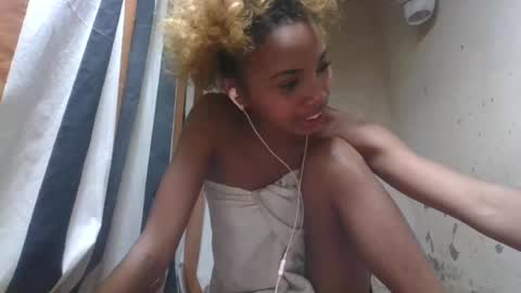 oooosoavizara online show from June 14, 8:44 pm