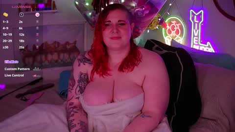 Snapshot of opalreigning chatting on November 9, 10:13 am Opal online show from November 9, 10:13 am