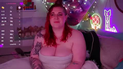 Snapshot of opalreigning chatting on November 10, 11:20 am Opal online show from November 10, 11:20 am