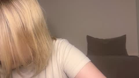 Snapshot of opheliaritz chatting on March 7, 9:56 pm Ophelia online show from March 7, 9:56 pm