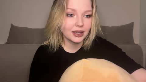 Snapshot of opheliaritz chatting on March 20, 12:37 am Ophelia online show from March 20, 12:37 am